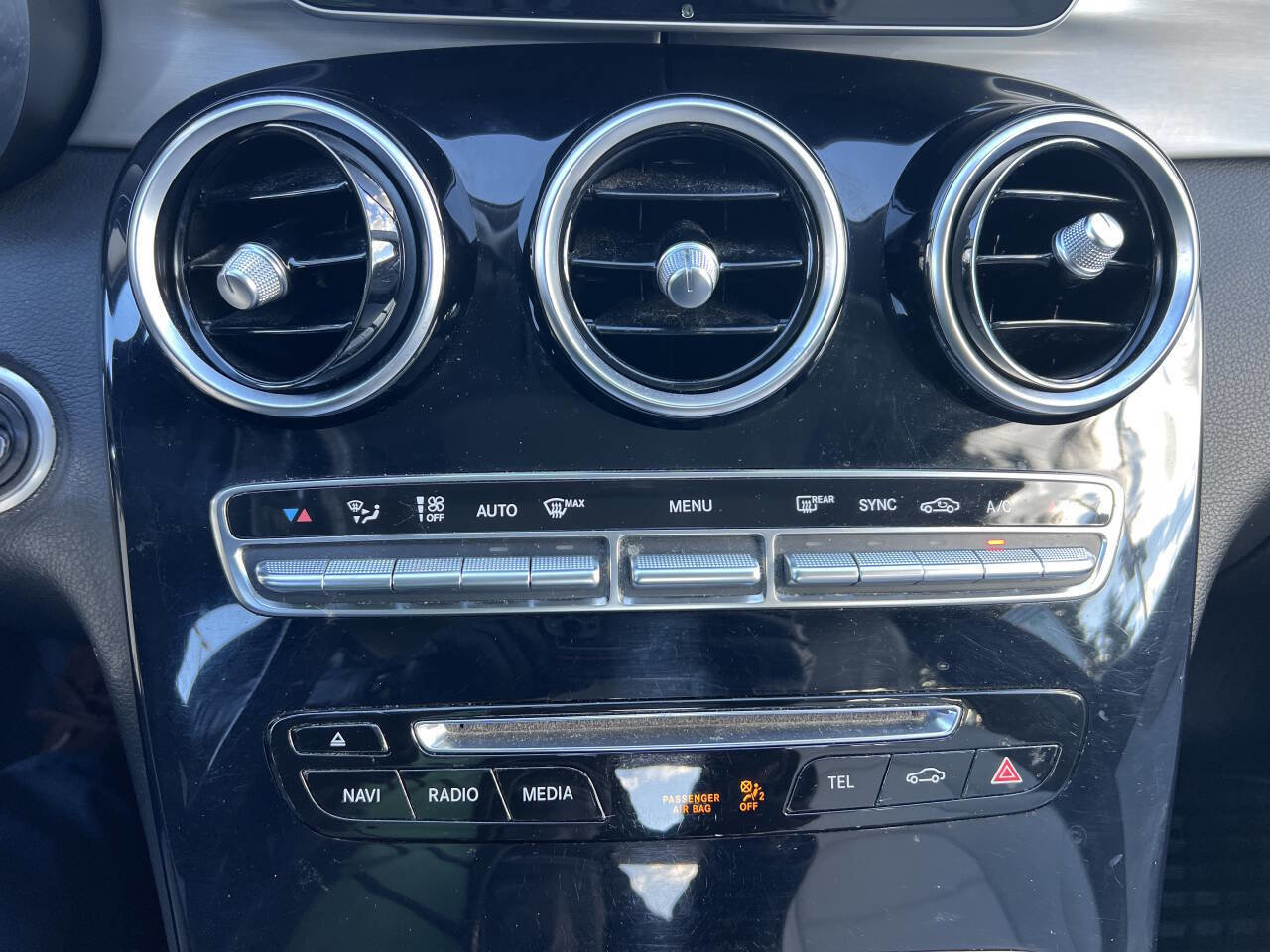 Used 2016 Mercedes-Benz C 300 C 300 4MATIC AWD 4dr Sedan image 10