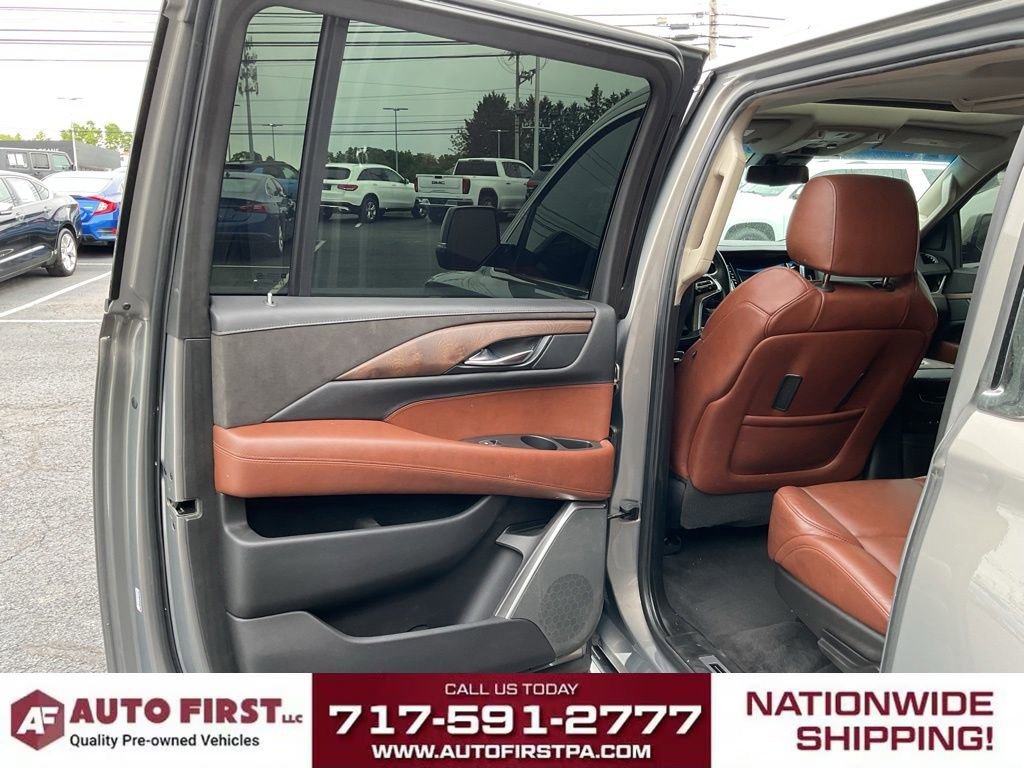 Used 2019 Cadillac Escalade ESV Premium Luxury w/ LPO, Radiant Package AWD/4WD image 11