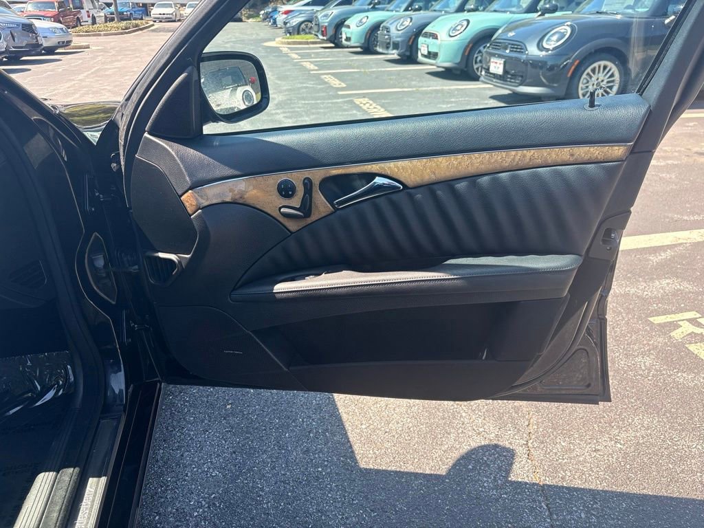 Used 2008 Mercedes-Benz E 550 Sedan image 27