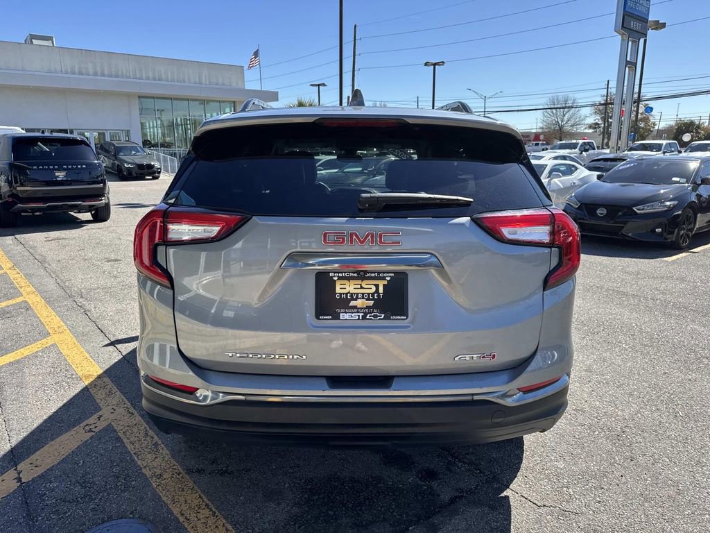 Used 2023 GMC Terrain AT4 image 7