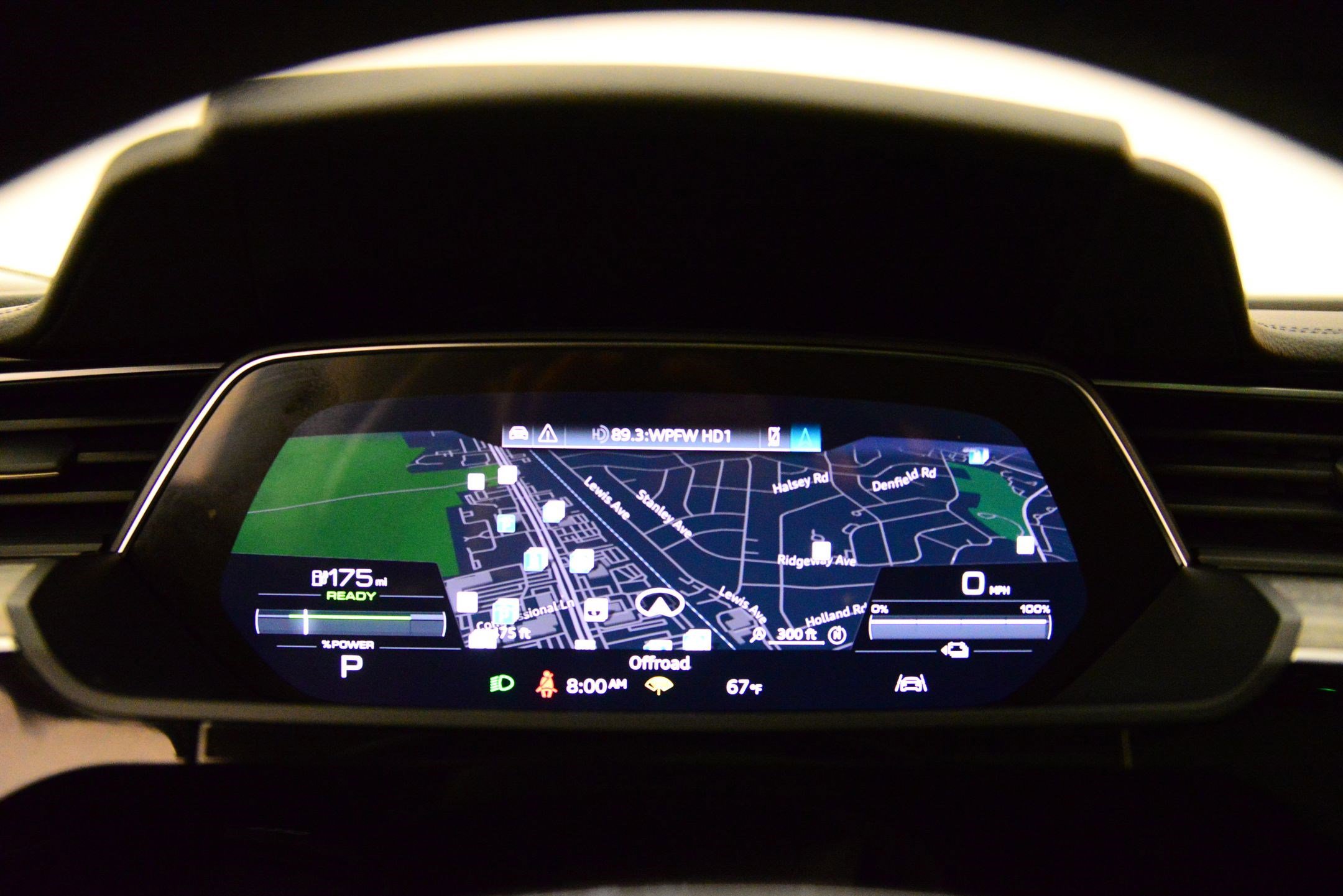 Certified 2021 Audi e-tron Premium image 32