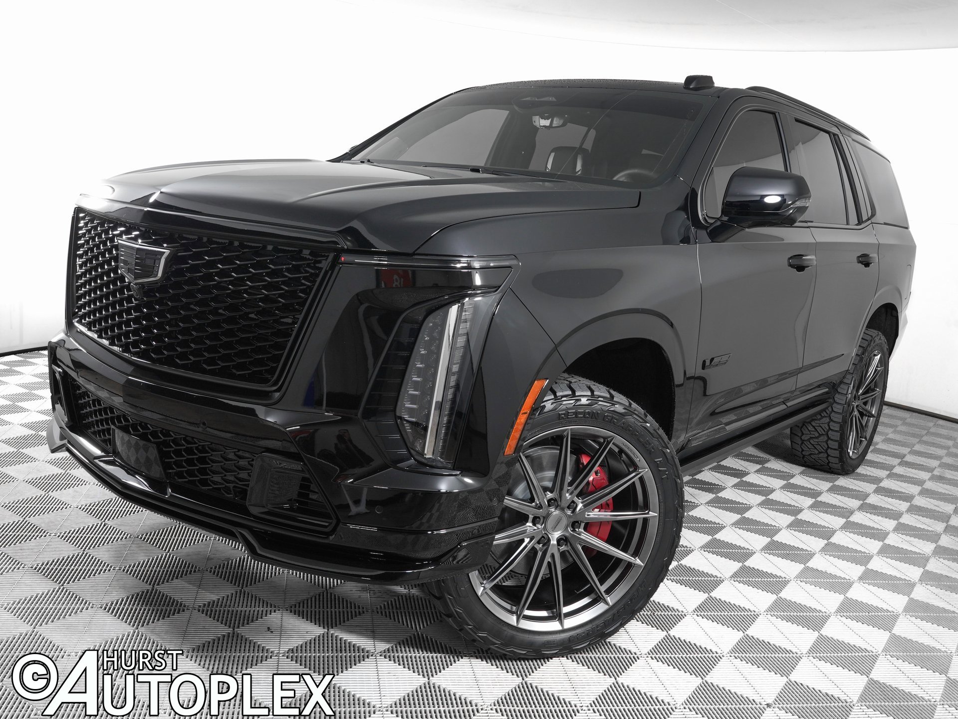 Used 2025 Cadillac Escalade V w/ LPO, ONYX Package video 1