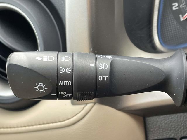 Used 2015 Toyota RAV4 Limited image 24