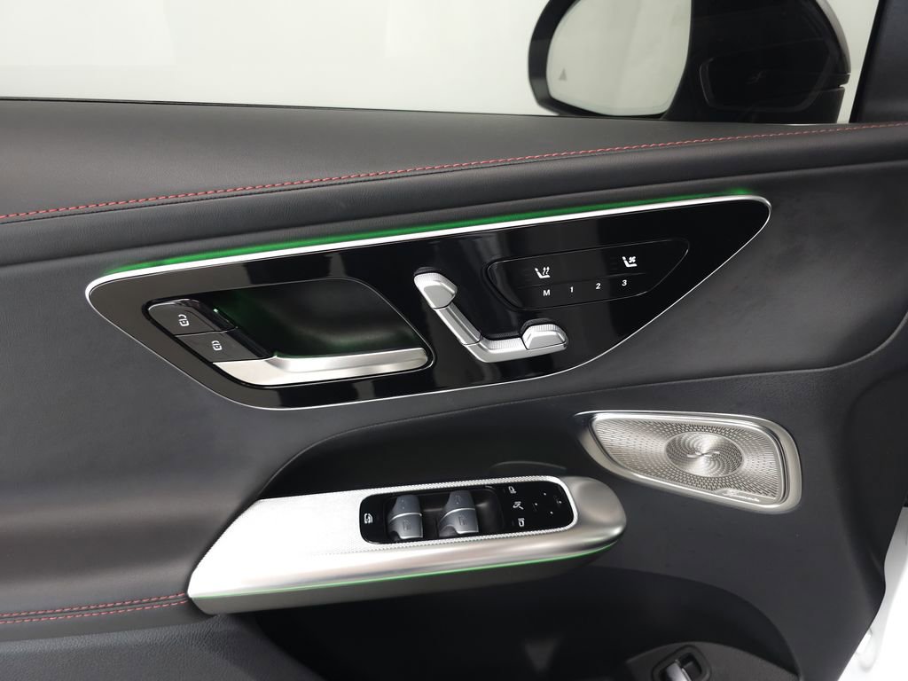 Used 2024 Mercedes-Benz GLC 43 AMG 4MATIC image 6