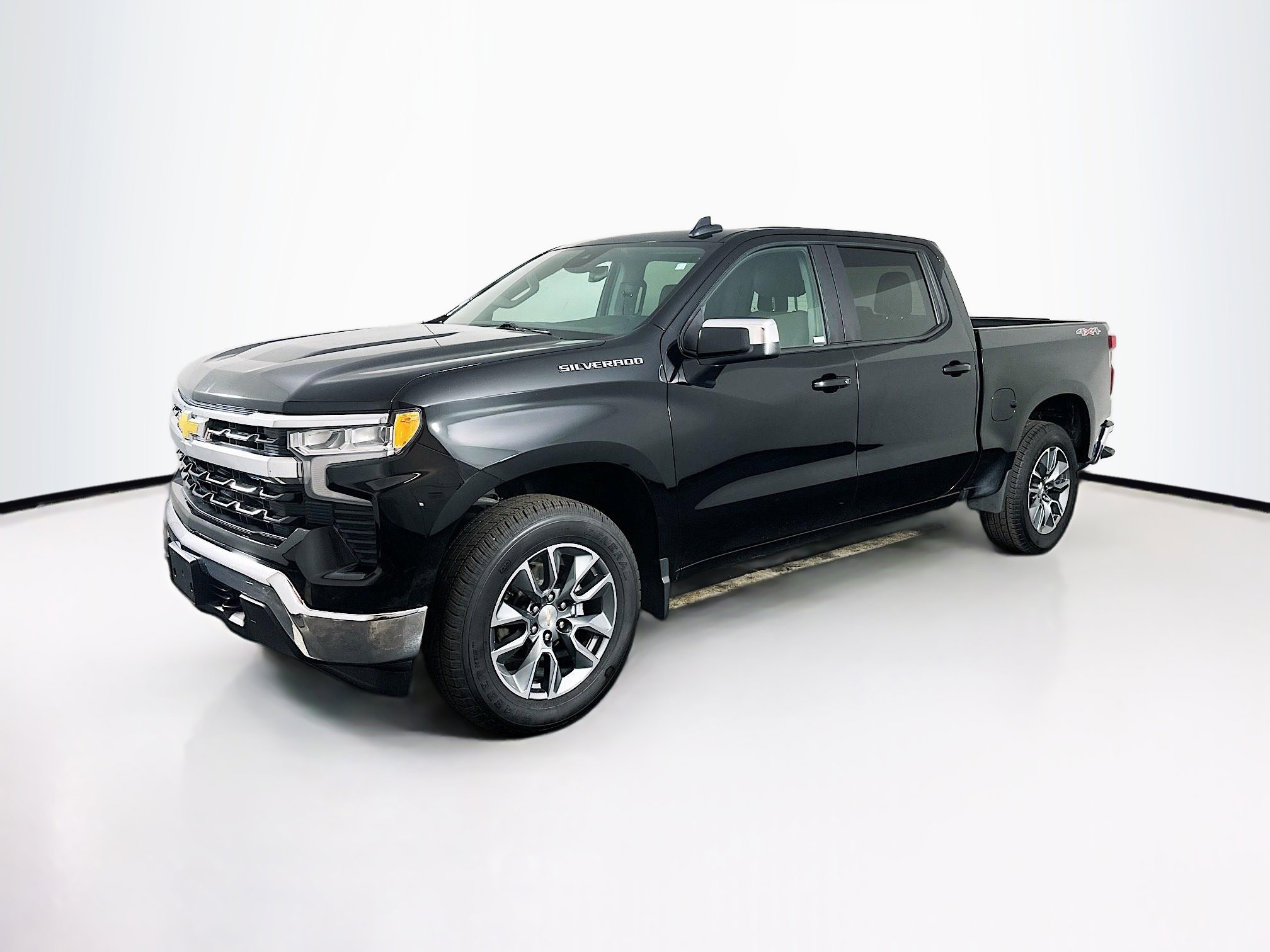 Used 2024 Chevrolet Silverado 1500 LT image 3