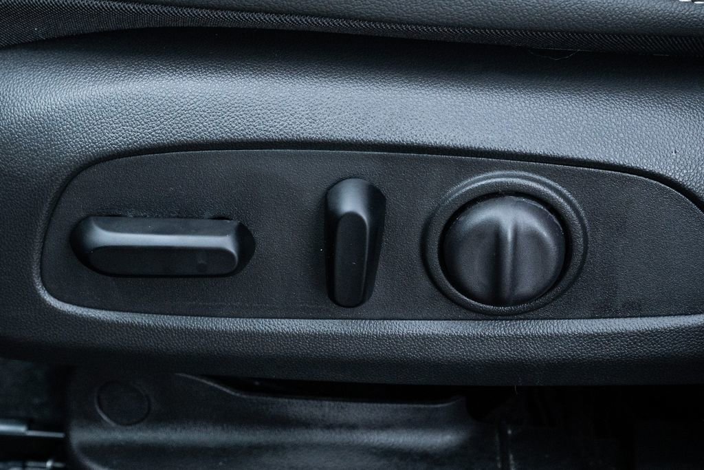 Used 2025 Chevrolet Trax ACTIV w/ Driver Confidence Package image 21