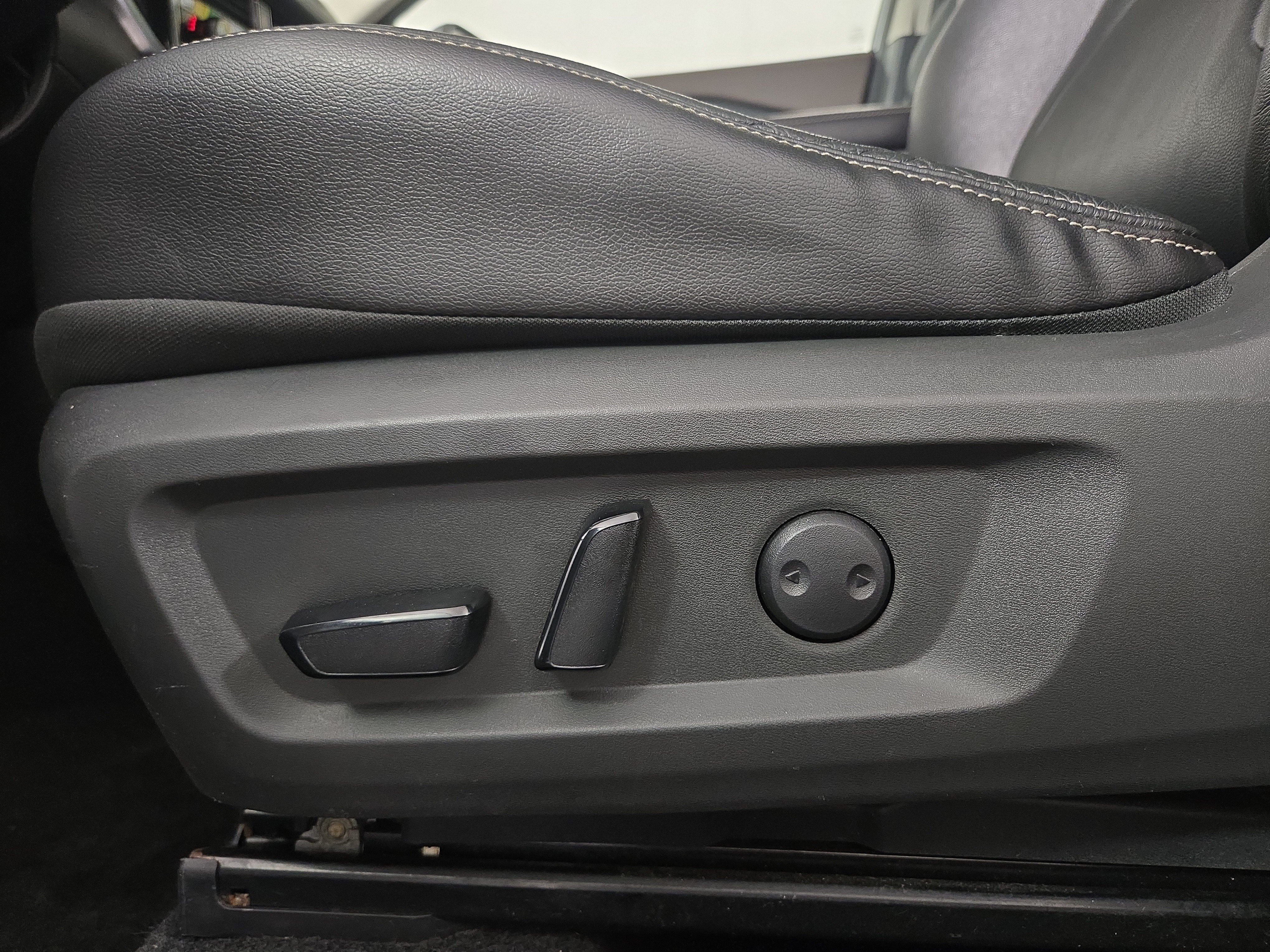 Used 2021 Nissan Rogue SL AWD/4WD image 30