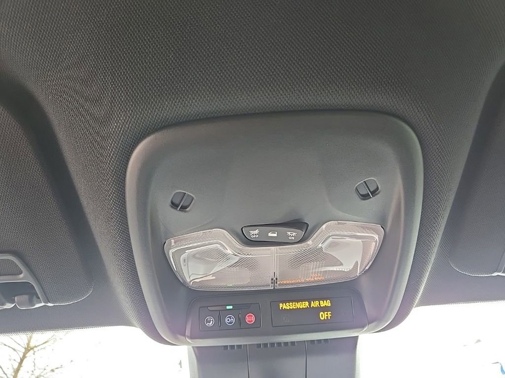 Used 2023 Chevrolet Colorado LT w/ LT Convenience Package image 24