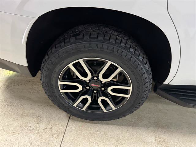 Certified 2022 GMC Yukon AT4 AWD/4WD image 8