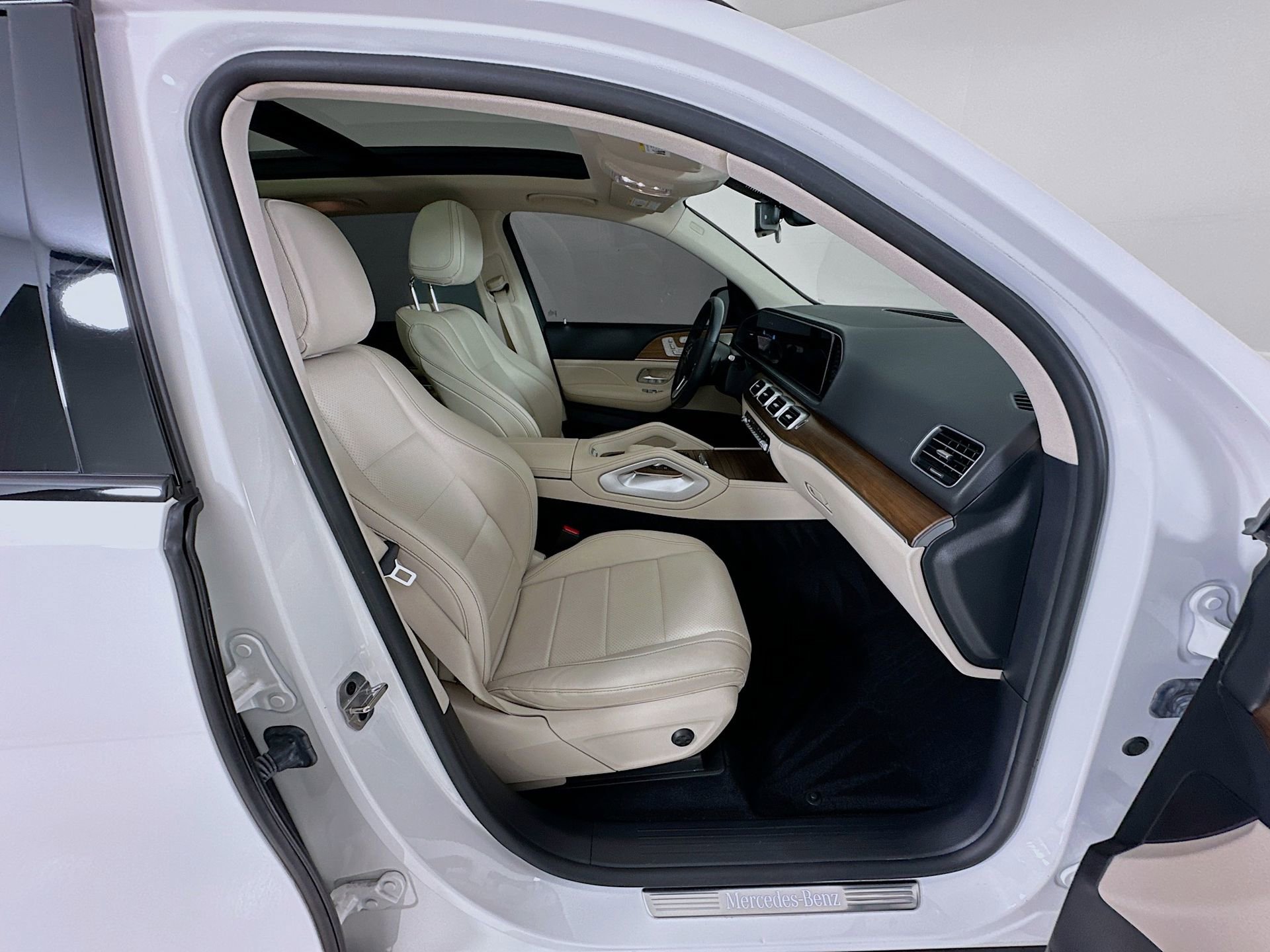 Used 2023 Mercedes-Benz GLE 350 4MATIC image 32