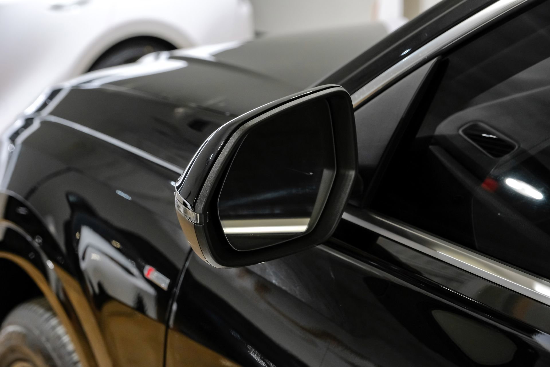 Used 2023 Audi Q8 Premium Plus w/ Premium Plus Package image 44