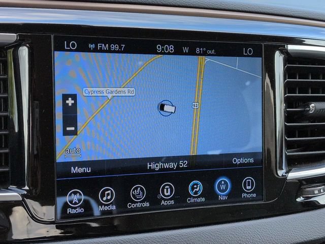 Used 2017 Chrysler Pacifica Touring-L Plus w/ Tire & Wheel Group FWD image 21
