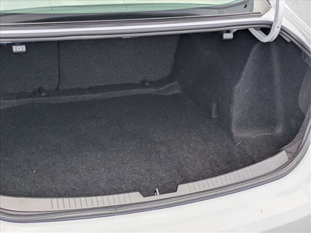 Used 2022 Chevrolet Malibu LT FWD image 6