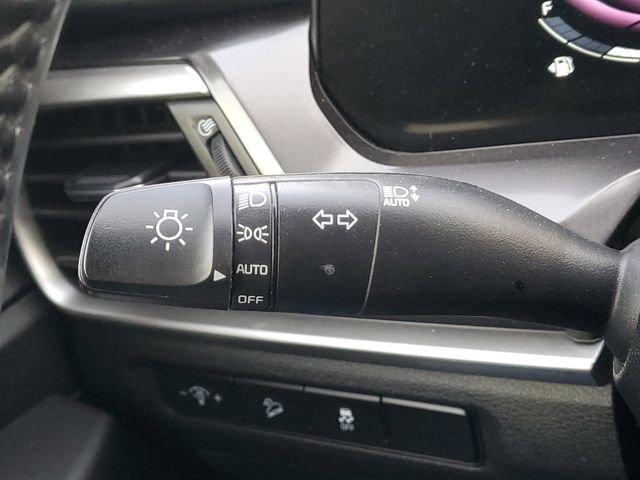 Used 2023 Kia Telluride LX AWD/4WD image 17