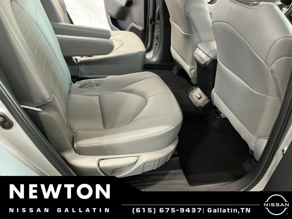 Used 2024 Toyota Highlander XLE AWD/4WD image 20