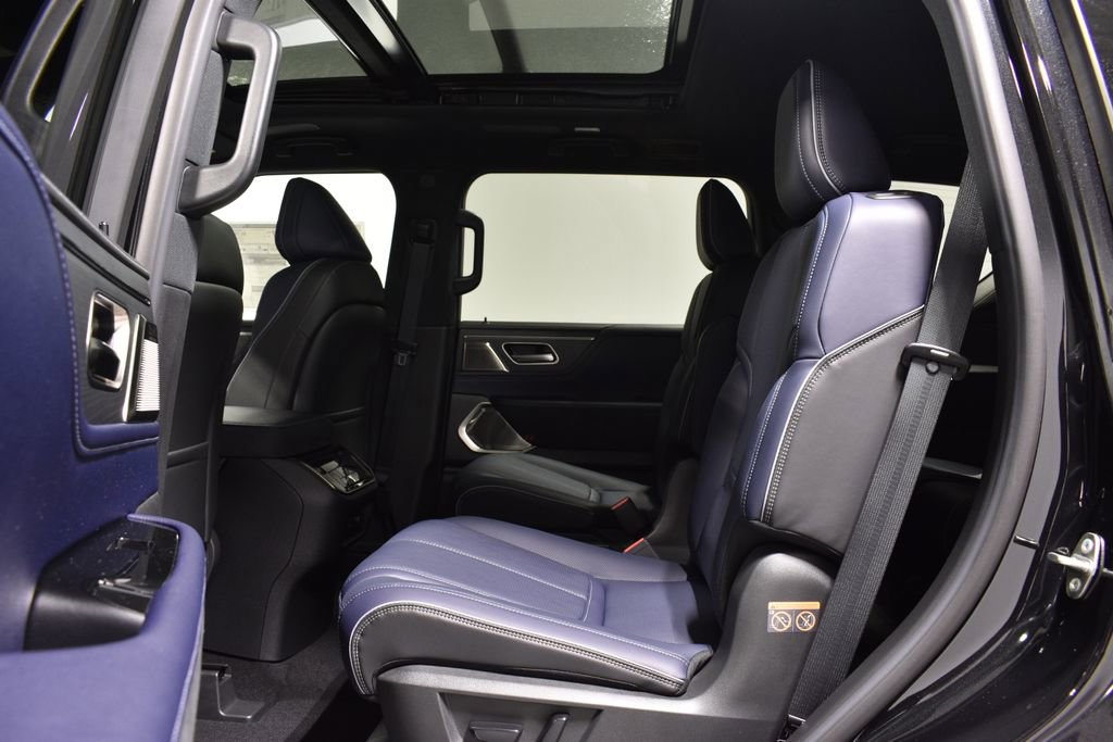 New 2026 INFINITI QX80 4WD w/ Sport Exterior Package image 28