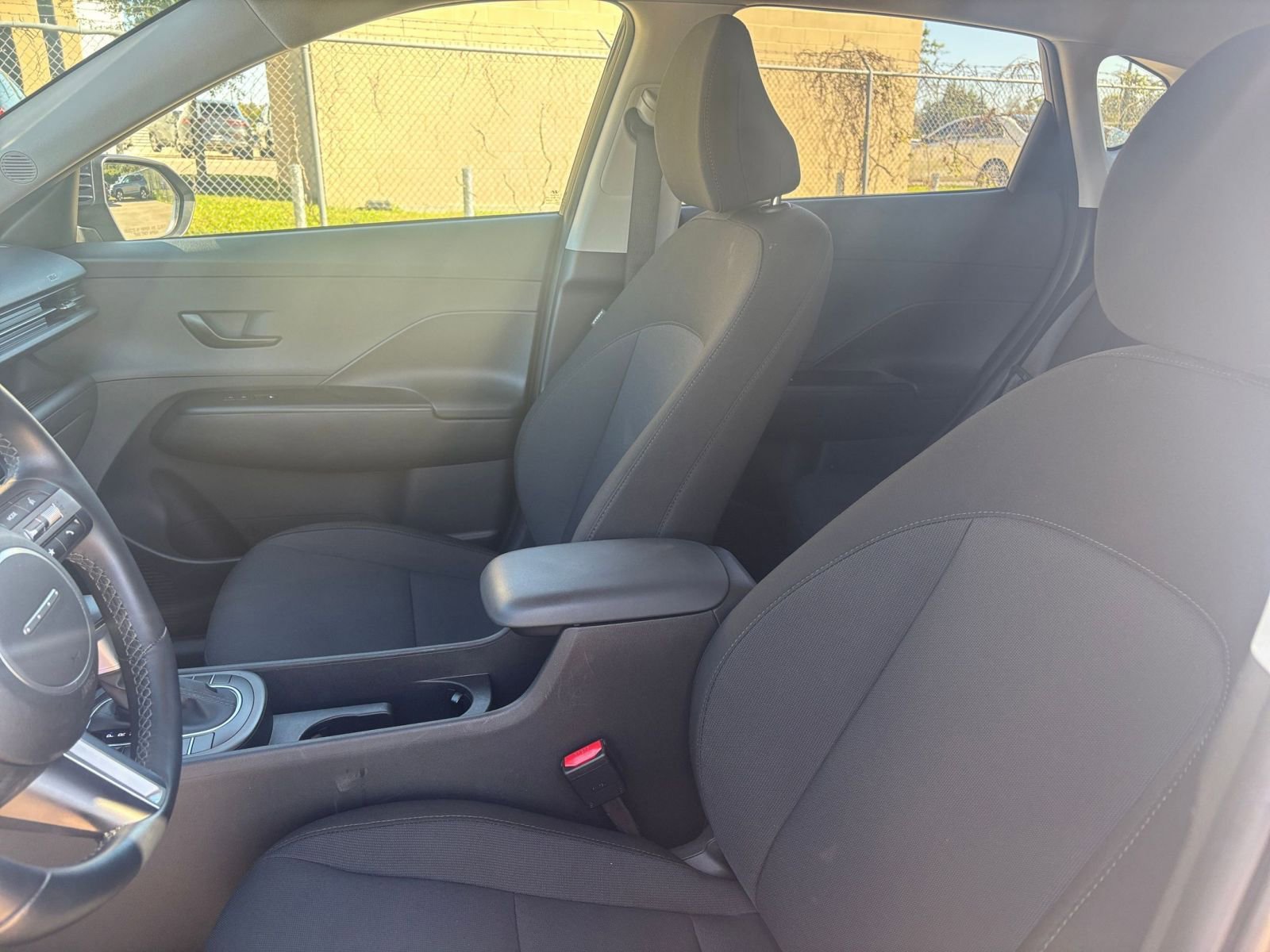 Used 2025 Hyundai Kona SEL image 34