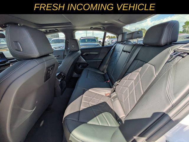 Used 2025 BMW 530i image 11