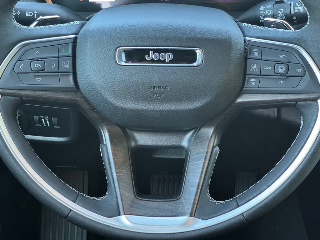 New 2027 Jeep Grand Cherokee Limited AWD/4WD image 19