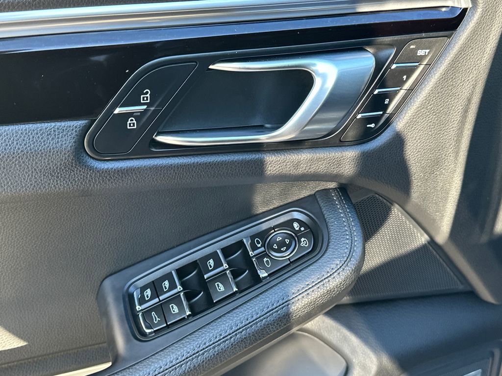 Used 2021 Porsche Macan S image 20