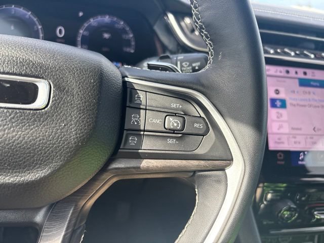 Used 2022 Jeep Grand Cherokee L Limited AWD/4WD image 41