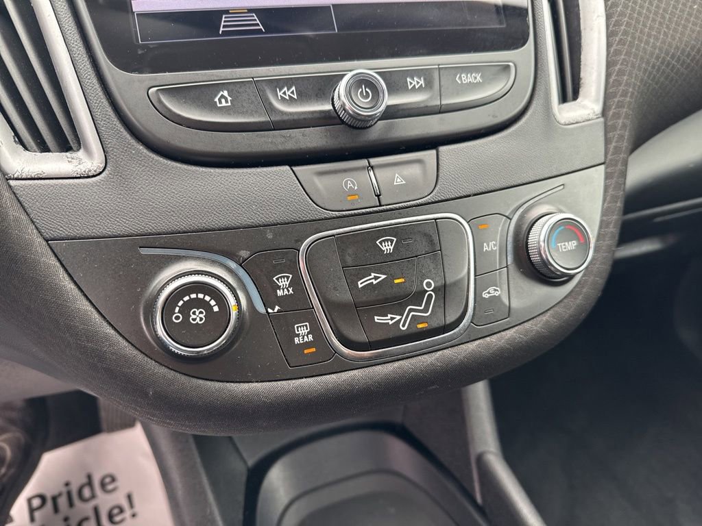 Used 2023 Chevrolet Malibu LS image 22