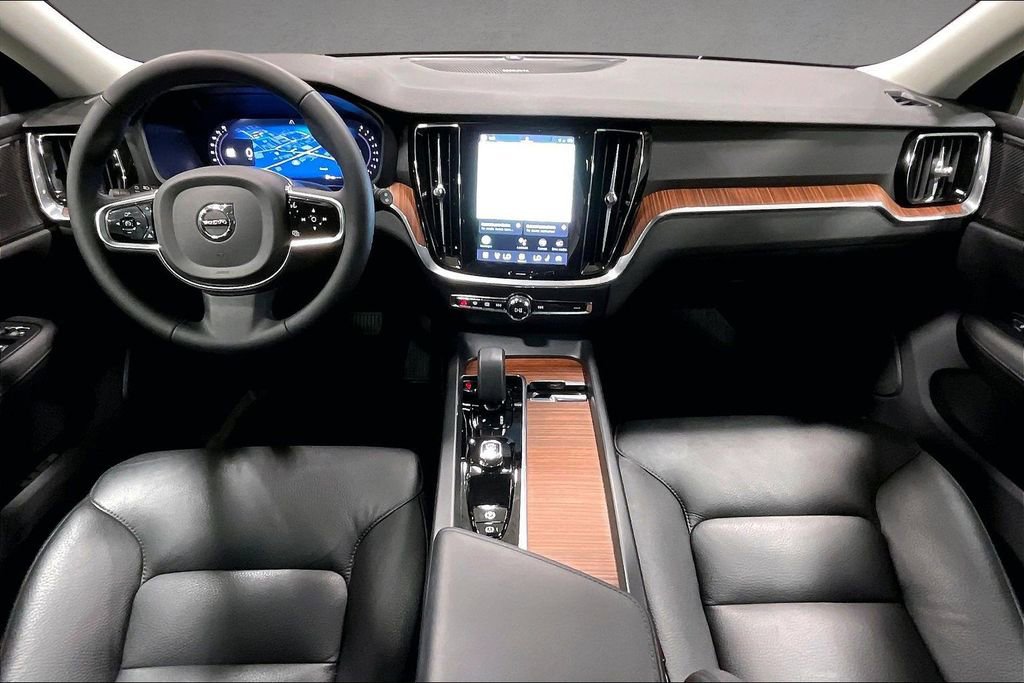 Certified 2024 Volvo V60 B5 Cross Country Plus AWD/4WD image 7
