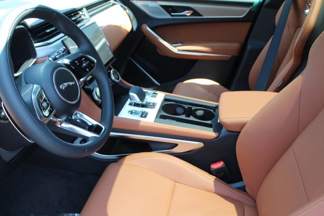 New 2026 Jaguar F-PACE R-Dynamic S image 17