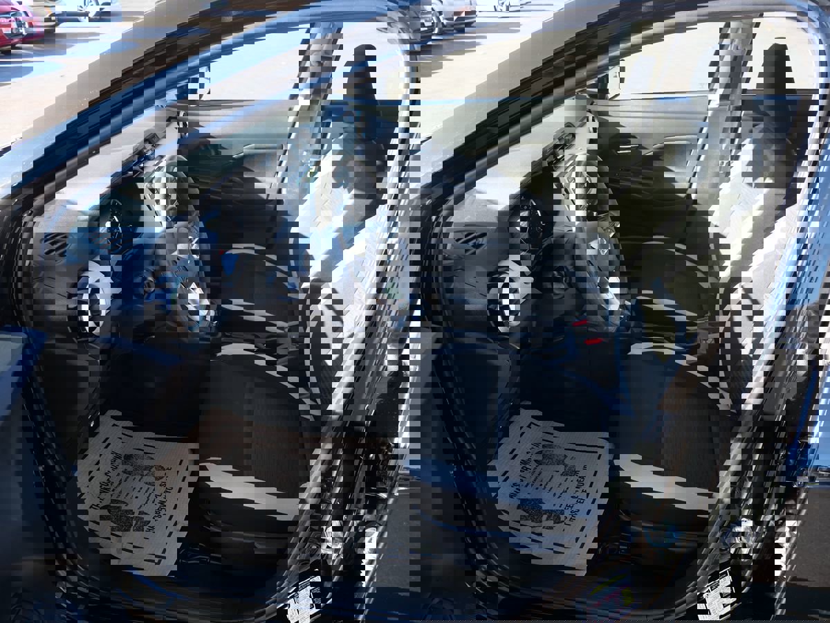 Used 2021 Nissan Versa SV image 10