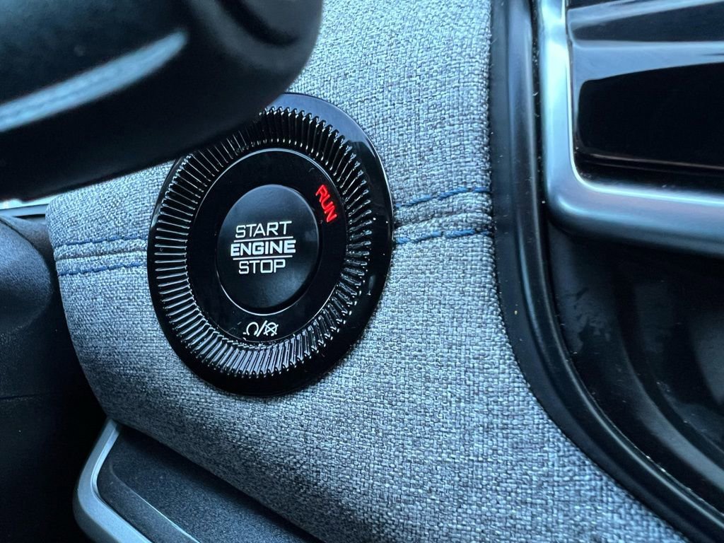 Used 2024 Jeep Compass Sport image 33