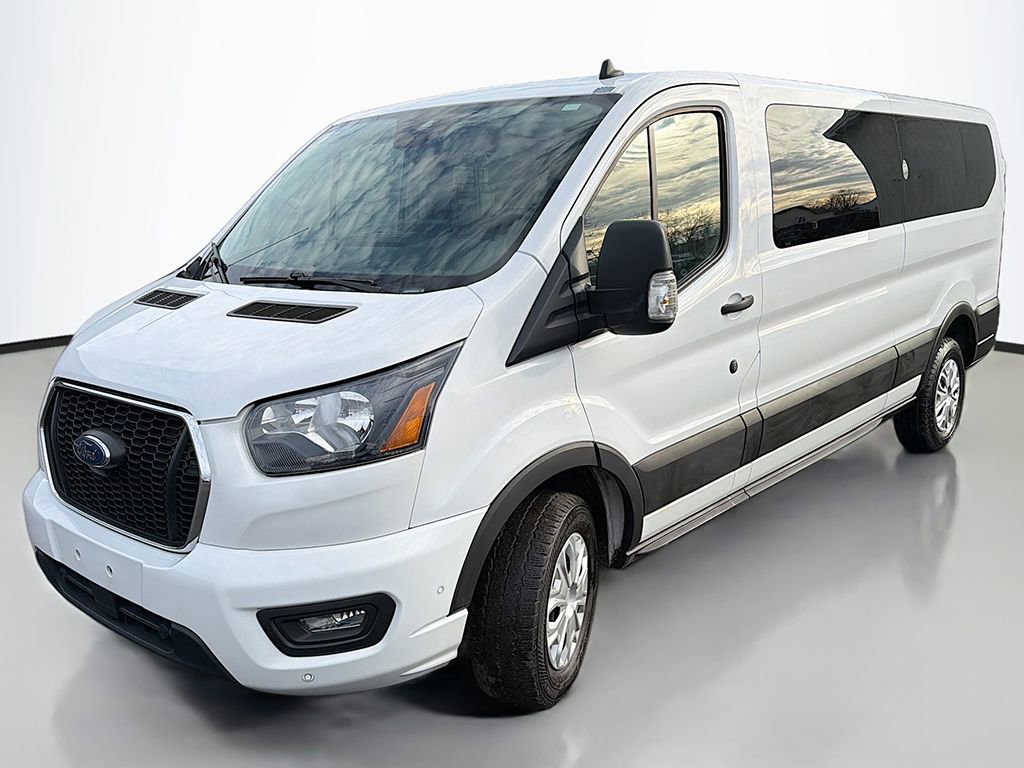 Used 2023 Ford Transit 350 XLT image 7