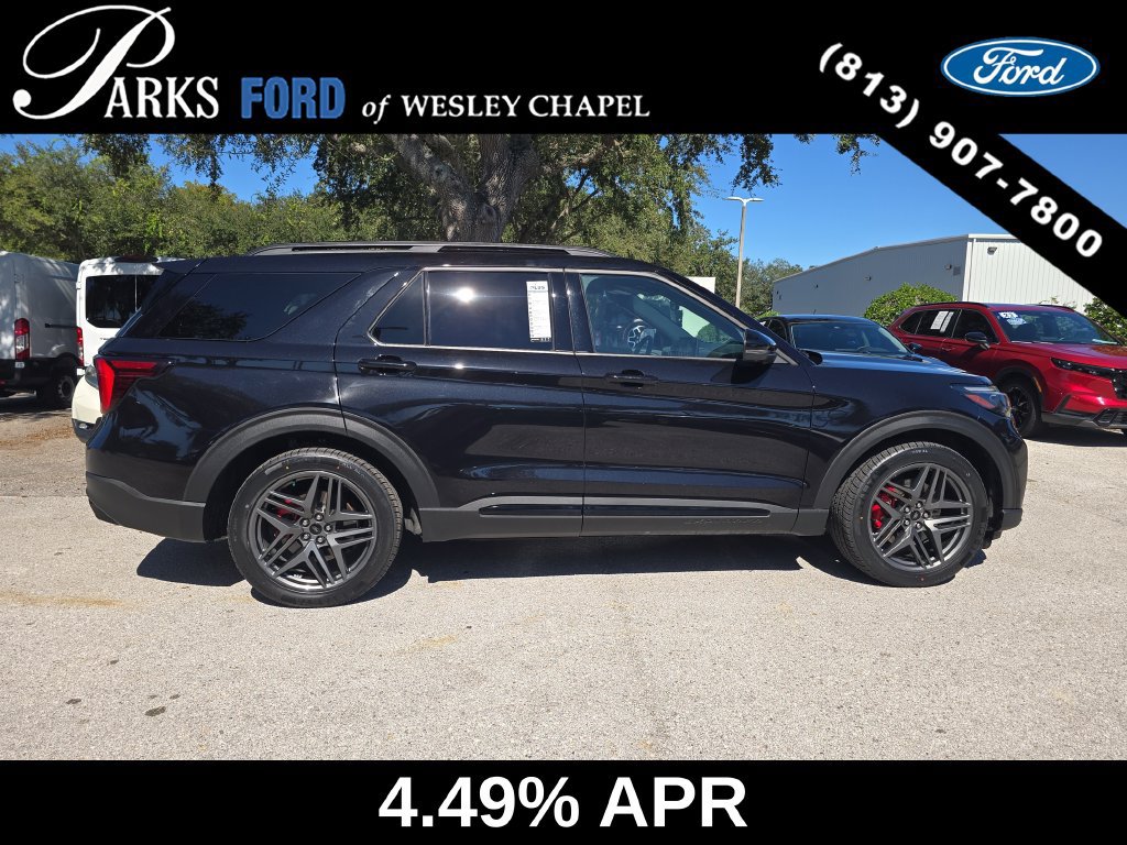 Used 2025 Ford Explorer ST w/ Sun And Sound Package AWD/4WD image 4