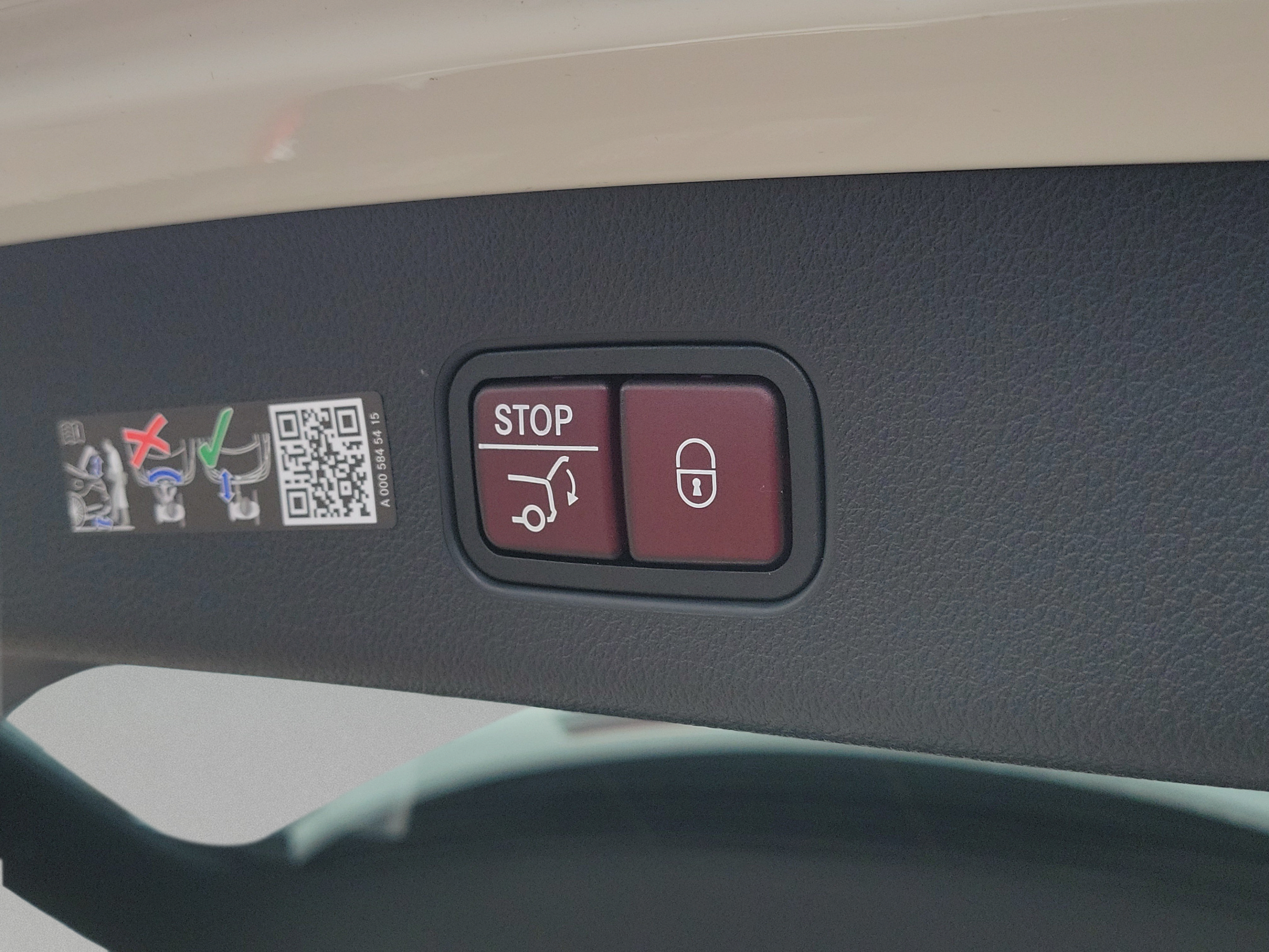 Certified 2026 Mercedes-Benz GLC 300 image 6