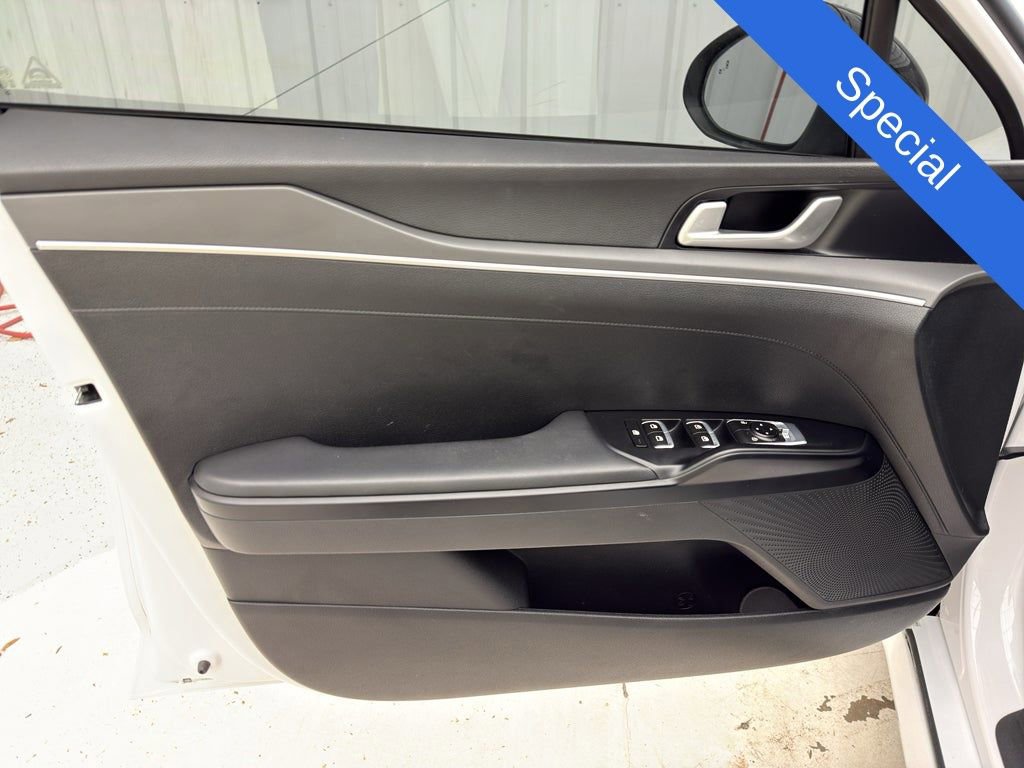 Used 2022 Kia K5 GT-Line FWD image 19