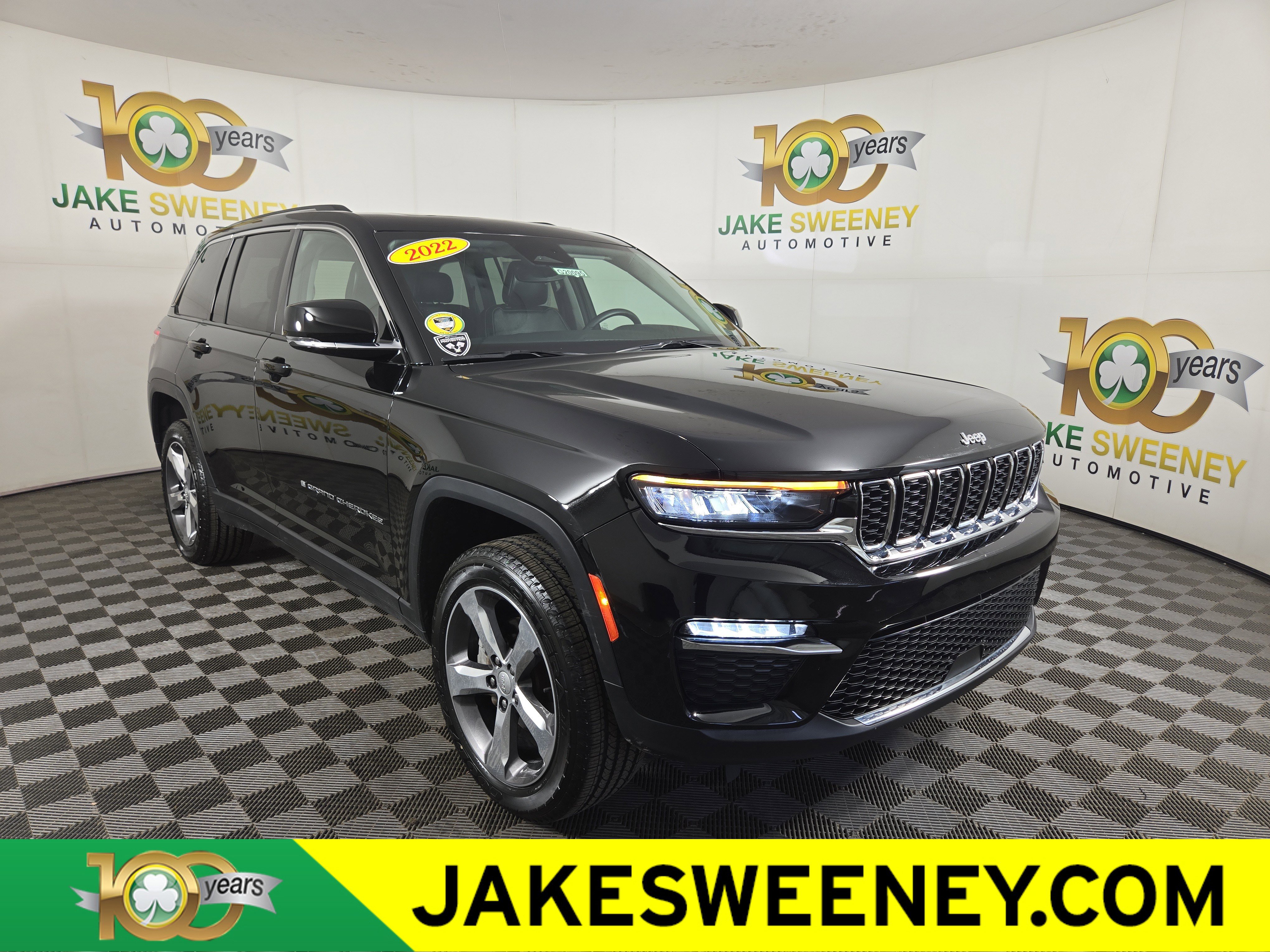 Used 2022 Jeep Grand Cherokee Limited AWD/4WD image 1
