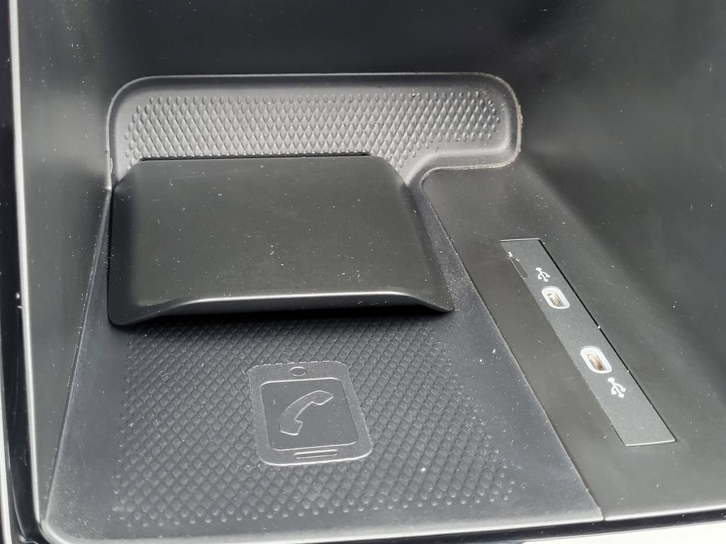 Used 2024 Volkswagen ID.4 2WD image 17