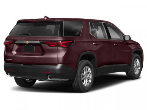 Used 2023 Chevrolet Traverse LT image 2