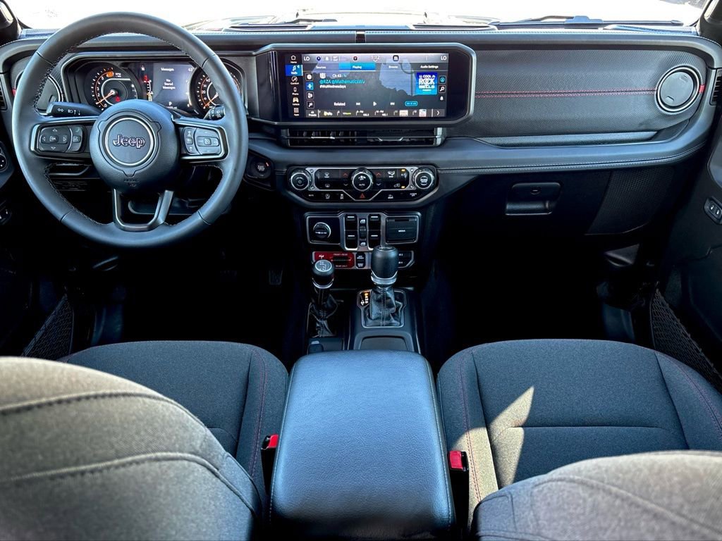 Used 2025 Jeep Wrangler Unlimited Rubicon image 21