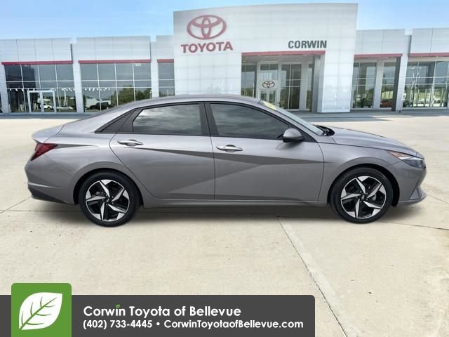 Used 2023 Hyundai Elantra SEL w/ Convenience Package image 6