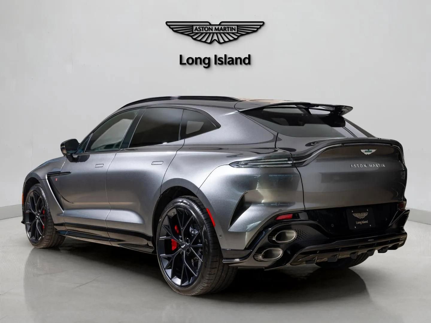 New 2026 Aston Martin DBX S image 4