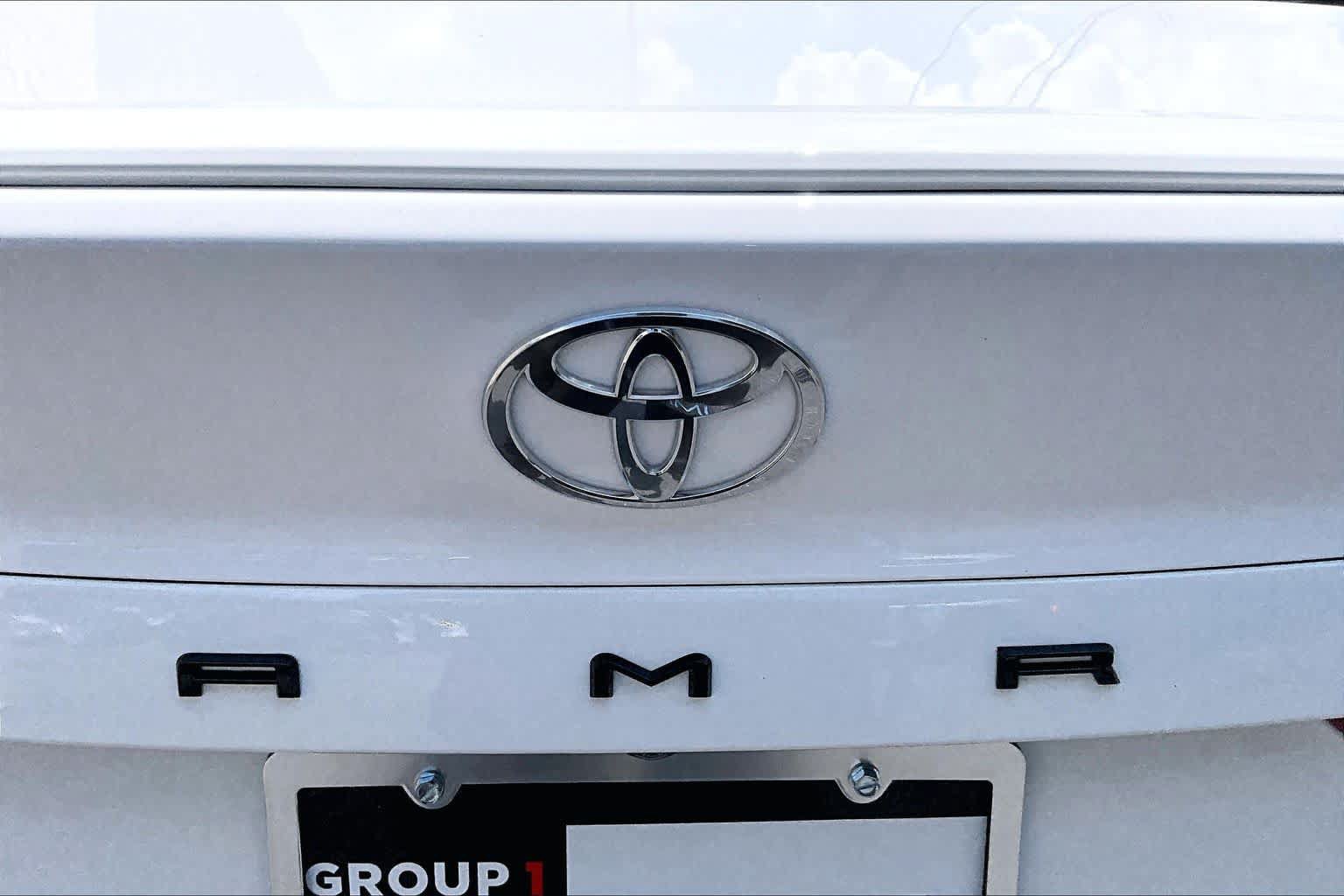 Used 2025 Toyota Camry SE FWD image 31