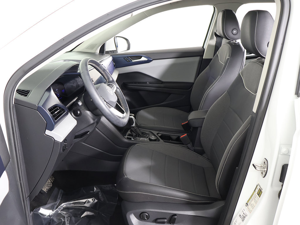 Used 2023 Volkswagen Taos SE w/ Panoramic Sunroof Package AWD/4WD image 32
