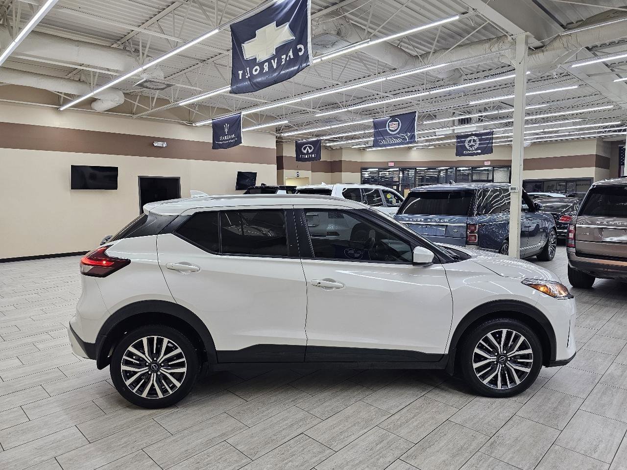 Used 2024 Nissan Kicks SV image 5