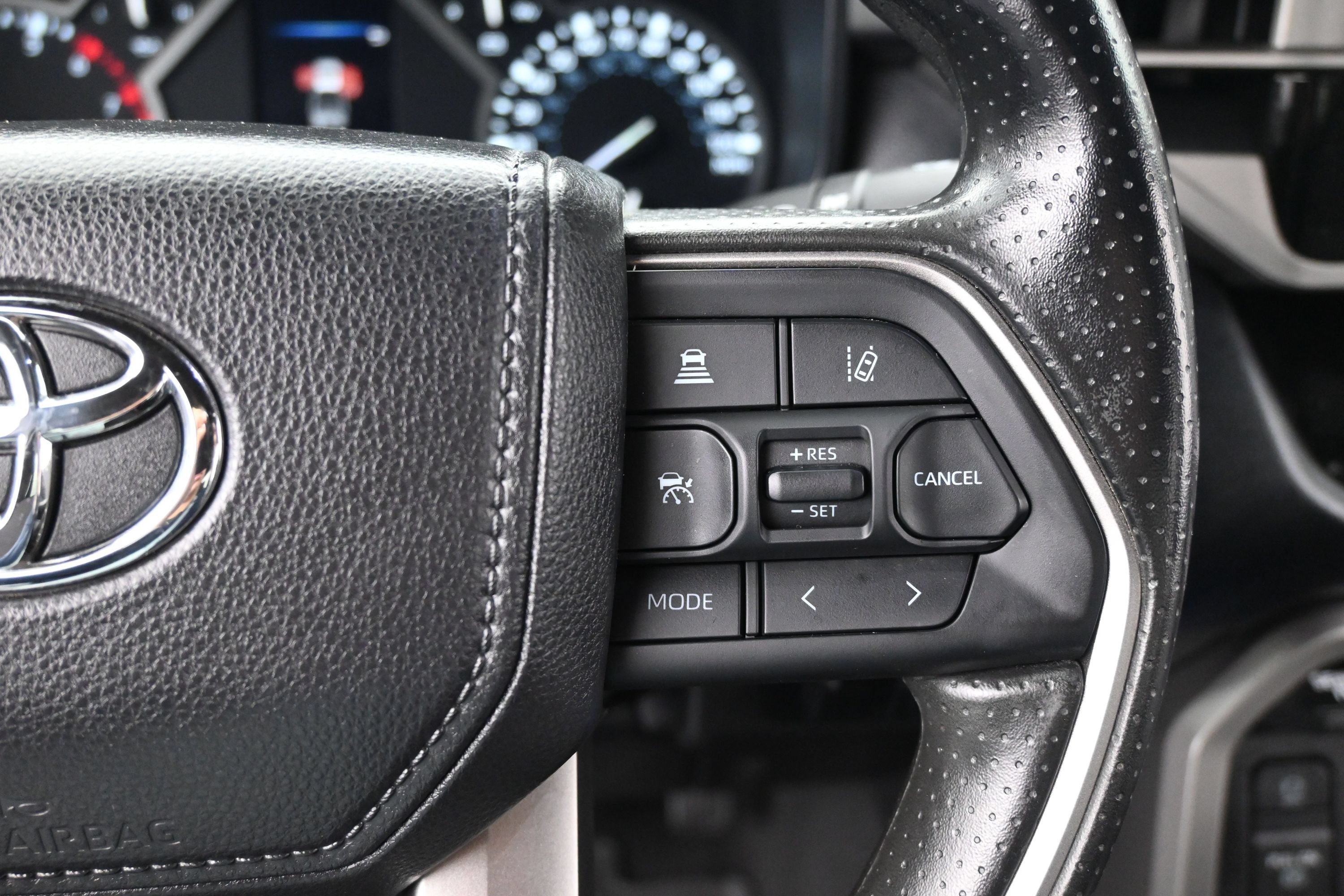 Used 2025 Toyota Tundra SR5 AWD/4WD image 15