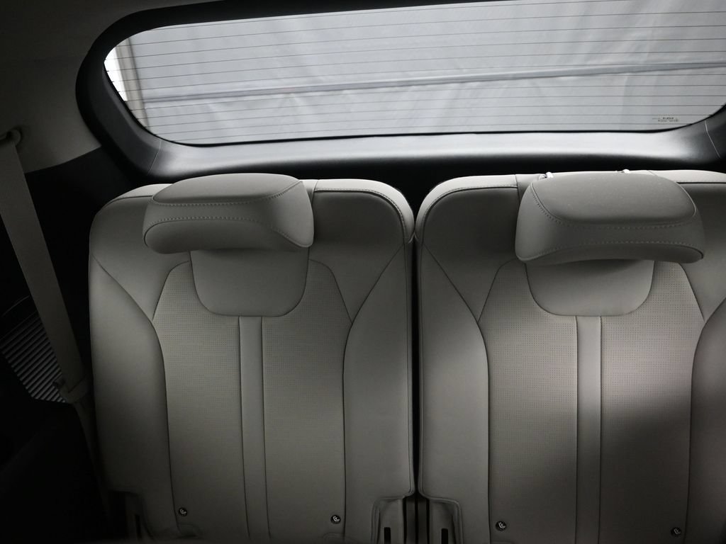 New 2025 Kia Sorento S w/ Panoramic Sunroof Package FWD image 24