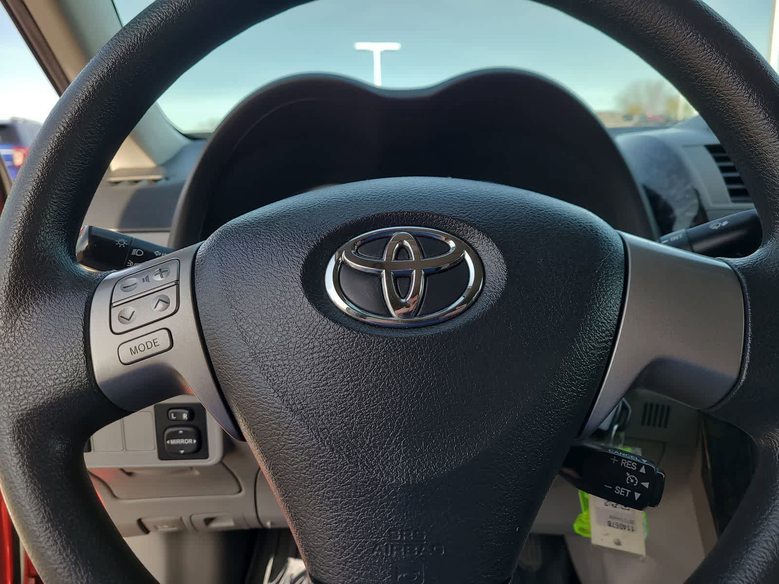 Used 2013 Toyota Corolla LE FWD image 23