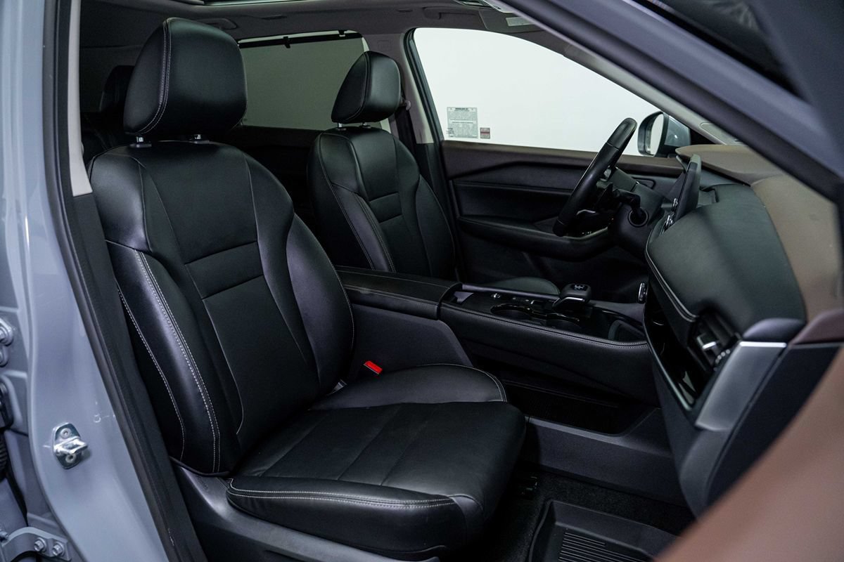 Used 2022 Nissan Rogue SL w/ SL Premium Package FWD image 18