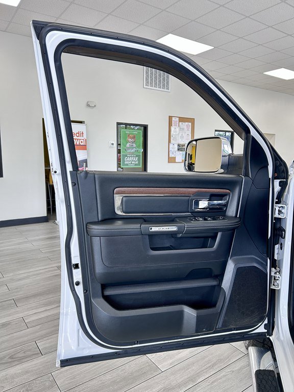 Used 2016 RAM 1500 Laramie w/ Convenience Group image 9