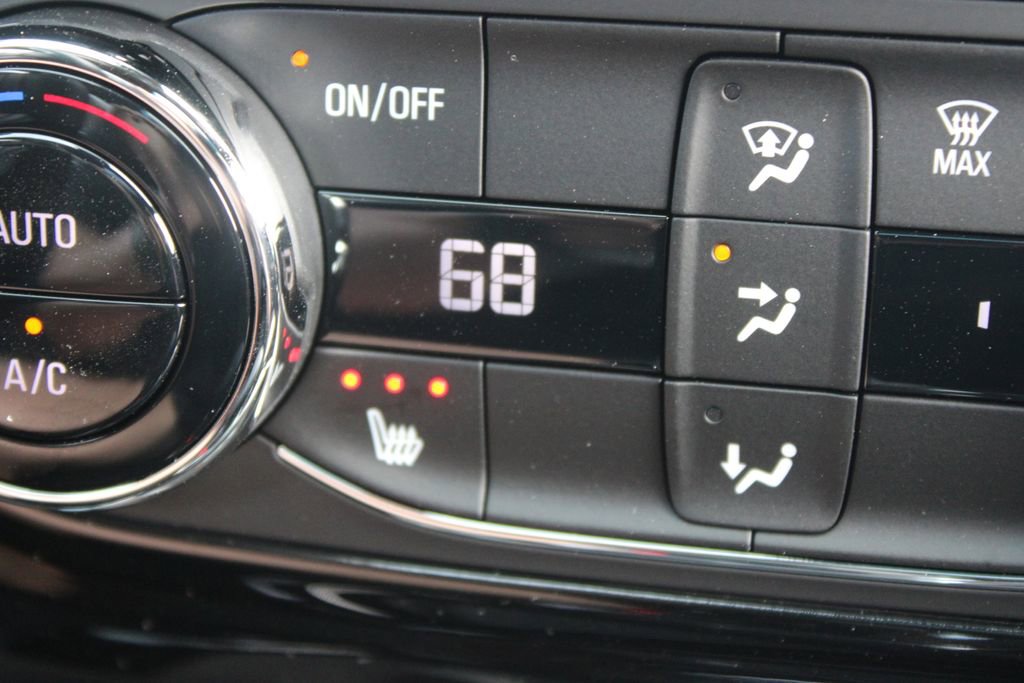 New 2026 Chevrolet Trax RS w/ Sunroof Package image 40