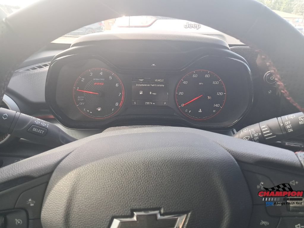 Used 2025 Chevrolet Trax RS w/ Driver Confidence Package FWD image 16